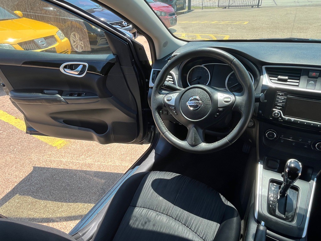 2016 Nissan Sentra Image 23