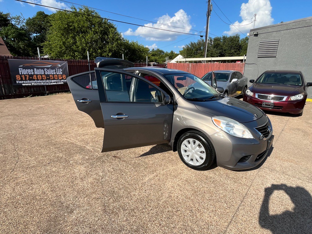 2013 Nissan Versa Image 7