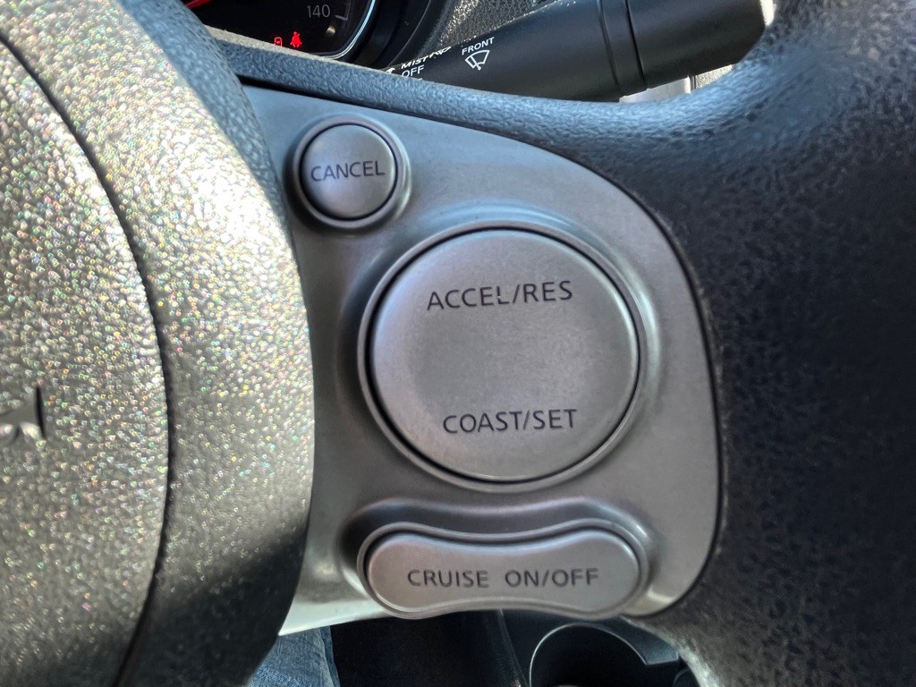 2013 Nissan Versa Image 23