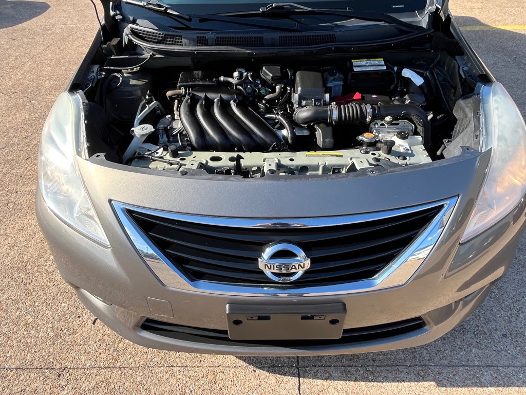 2013 Nissan Versa Image 25
