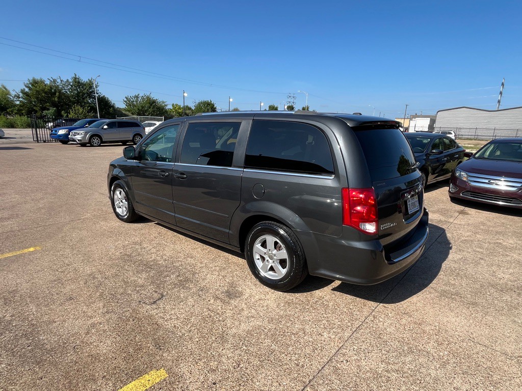 2011 Dodge Grand Caravan Image 4