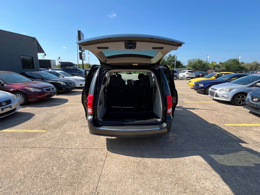 2011 Dodge Grand Caravan Image 11