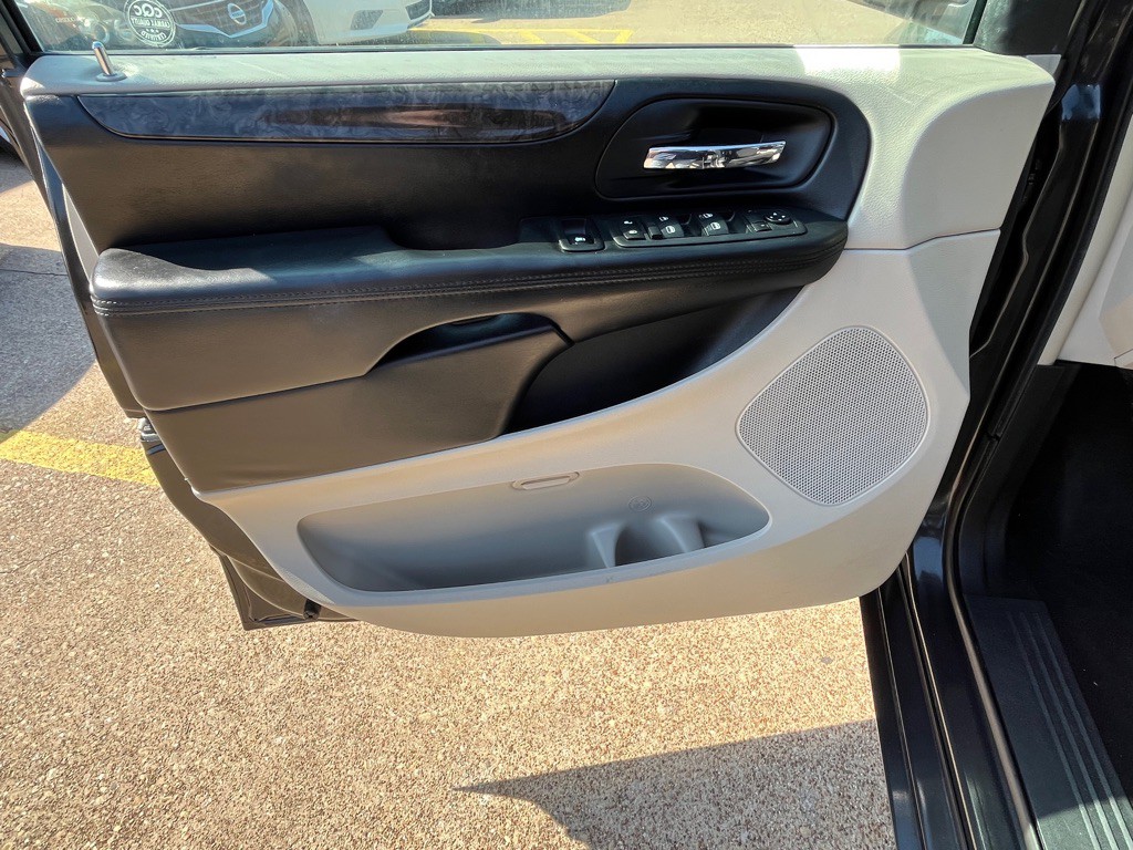 2011 Dodge Grand Caravan Image 13