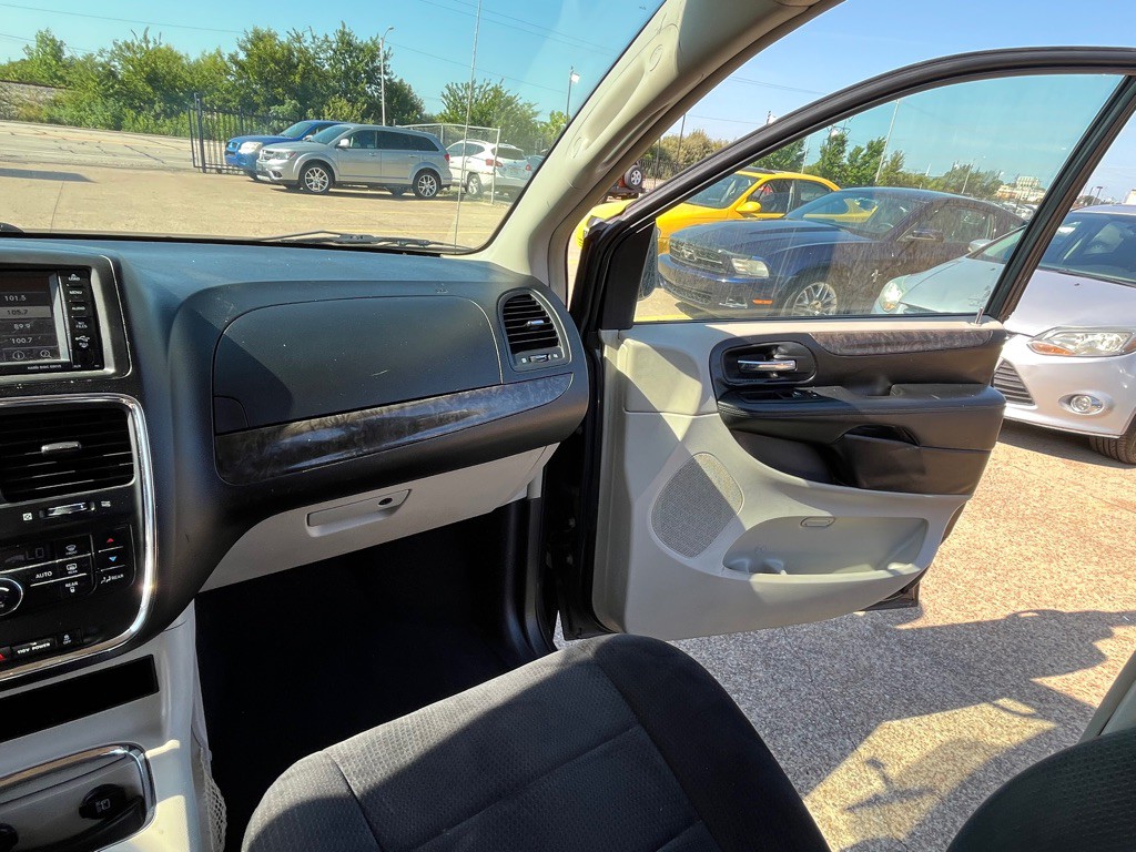 2011 Dodge Grand Caravan Image 22