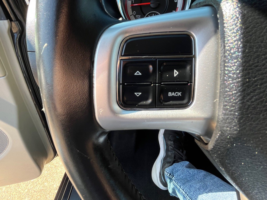 2011 Dodge Grand Caravan Image 24