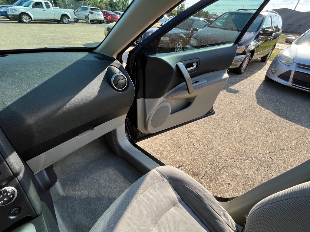 2013 Nissan Rogue Image 21