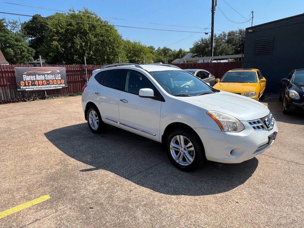 2012 Nissan Rogue Image 1