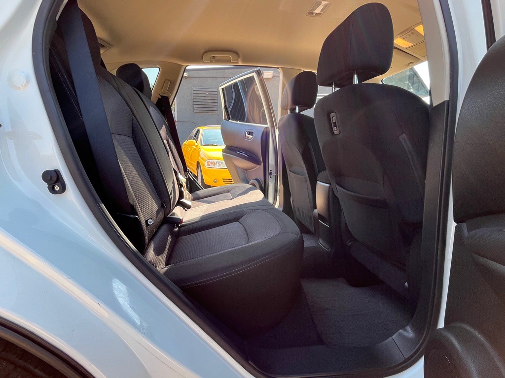 2012 Nissan Rogue Image 18