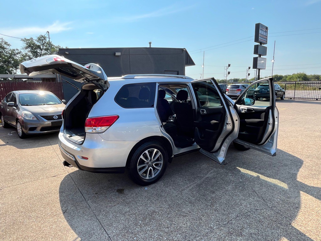2013 Nissan Pathfinder Image 12