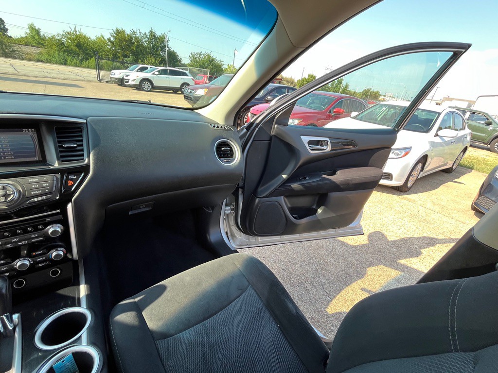 2013 Nissan Pathfinder Image 23