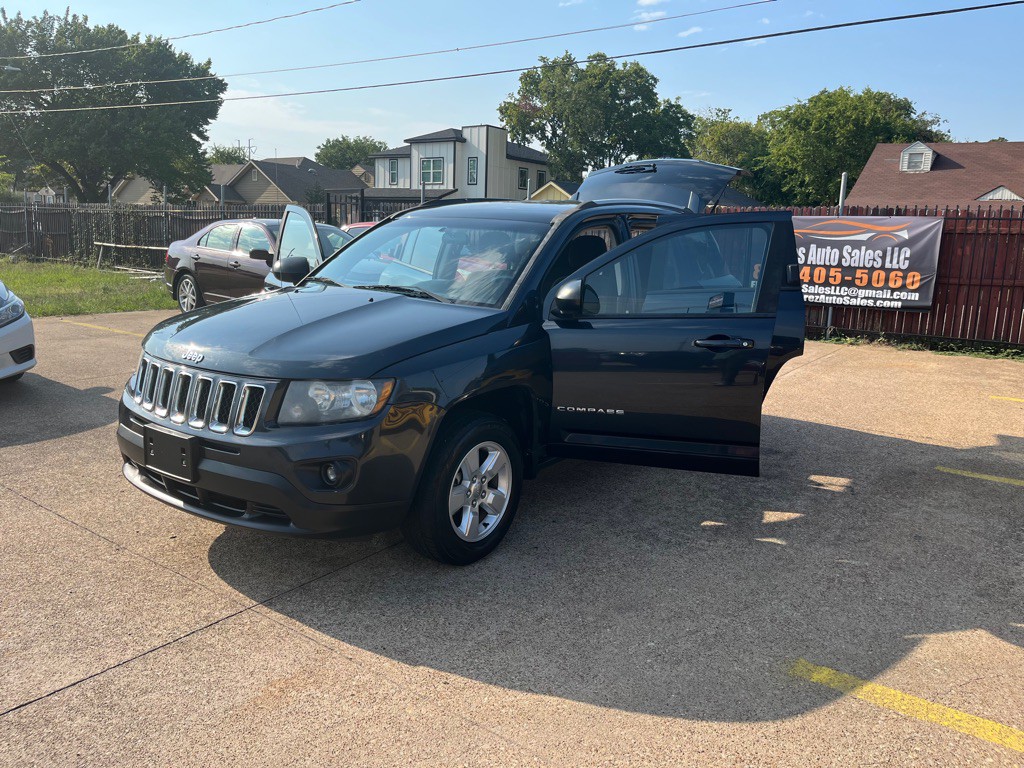 2015 Jeep Compass Image 9