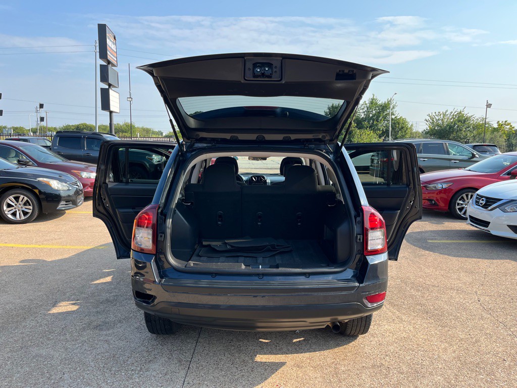 2015 Jeep Compass Image 11