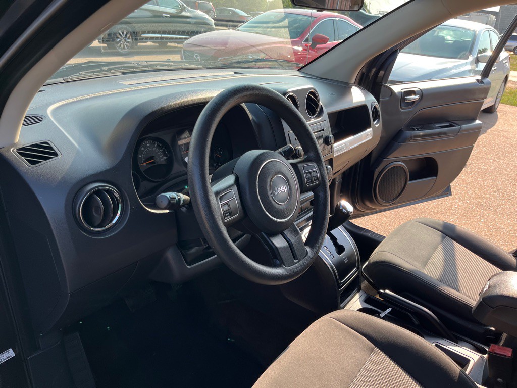 2015 Jeep Compass Image 14