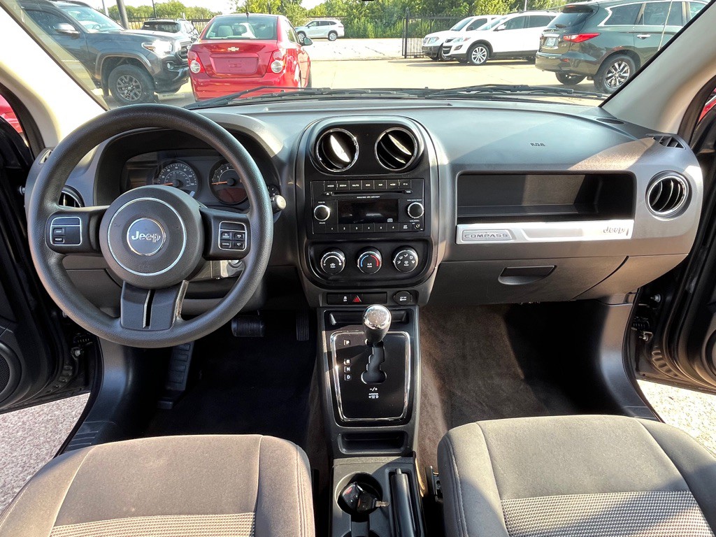 2015 Jeep Compass Image 21