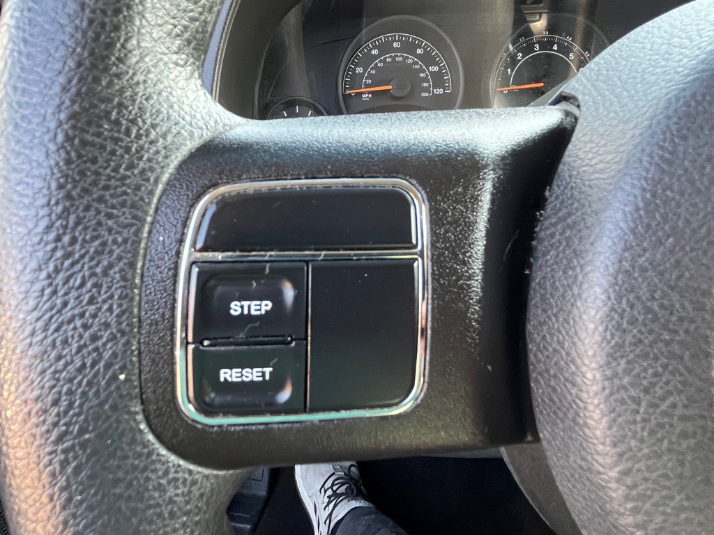 2015 Jeep Compass Image 24