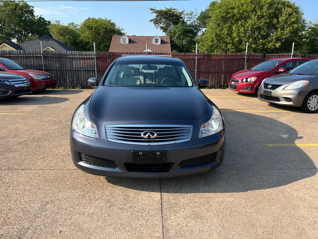 2009 INFINITI G37 Image 2