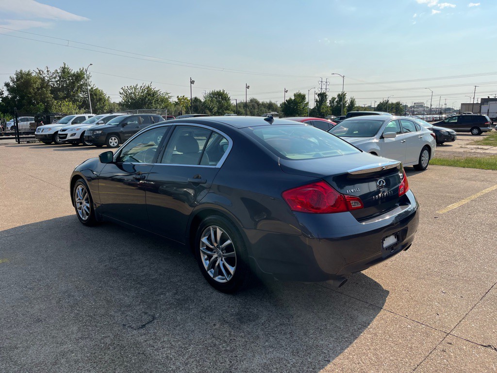 2009 INFINITI G37 Image 4