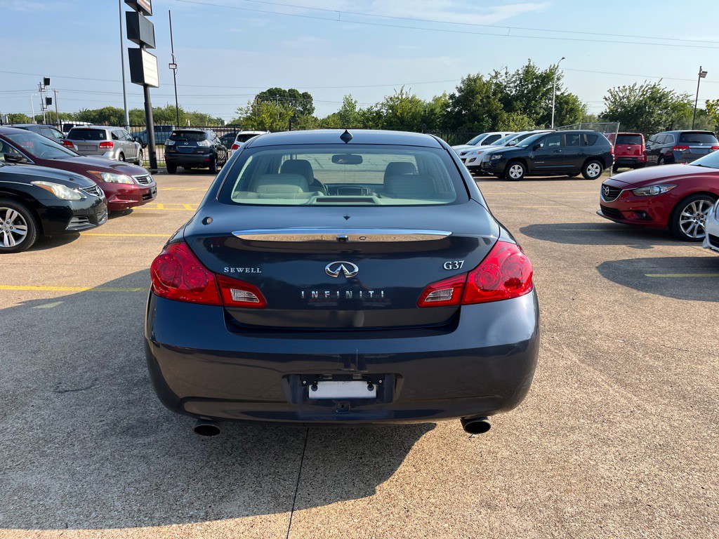2009 INFINITI G37 Image 5
