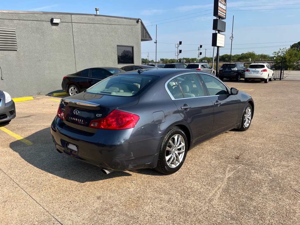 2009 INFINITI G37 Image 6