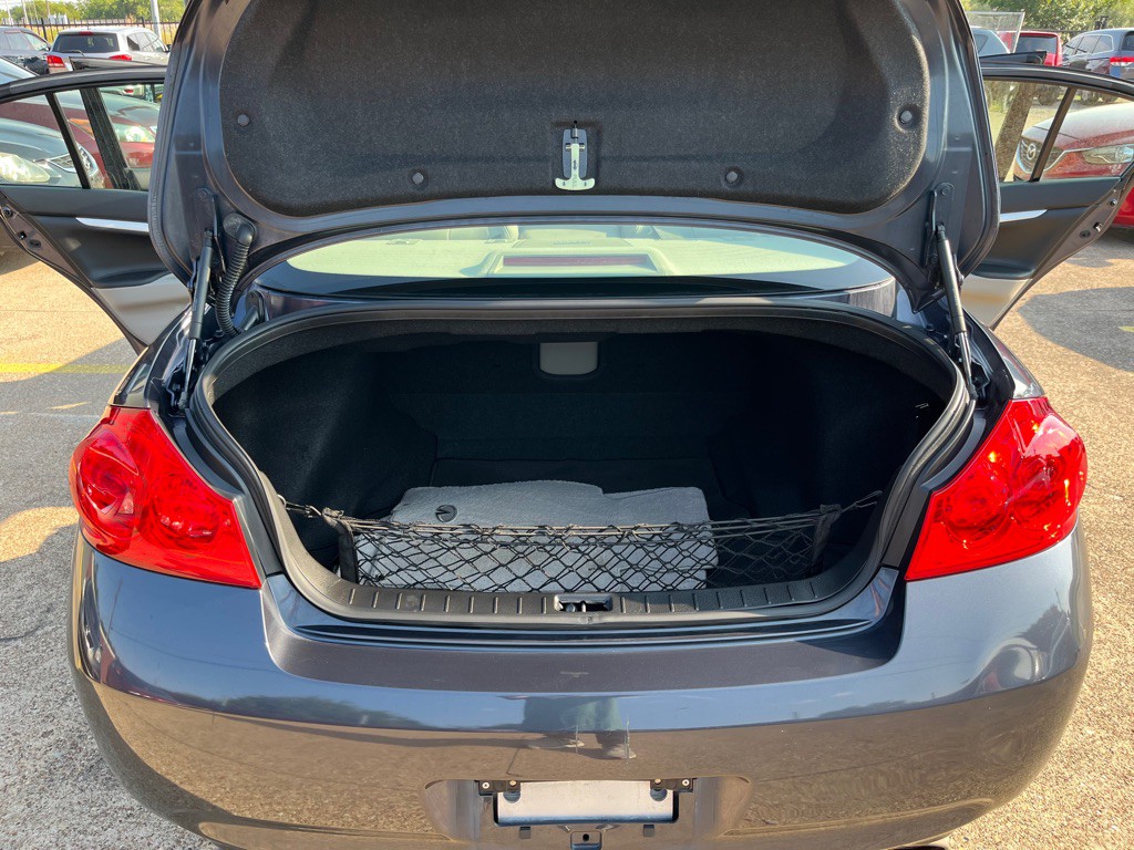 2009 INFINITI G37 Image 17
