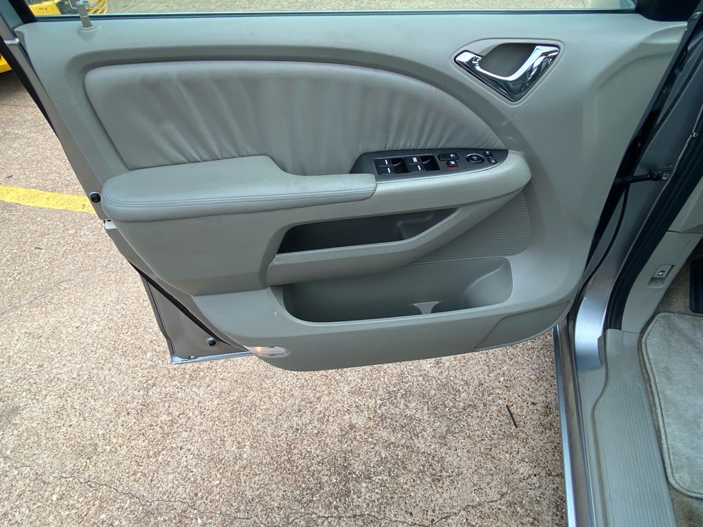 2007 Honda Odyssey Image 14