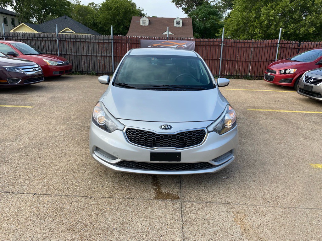 2015 Kia Forte Image 2