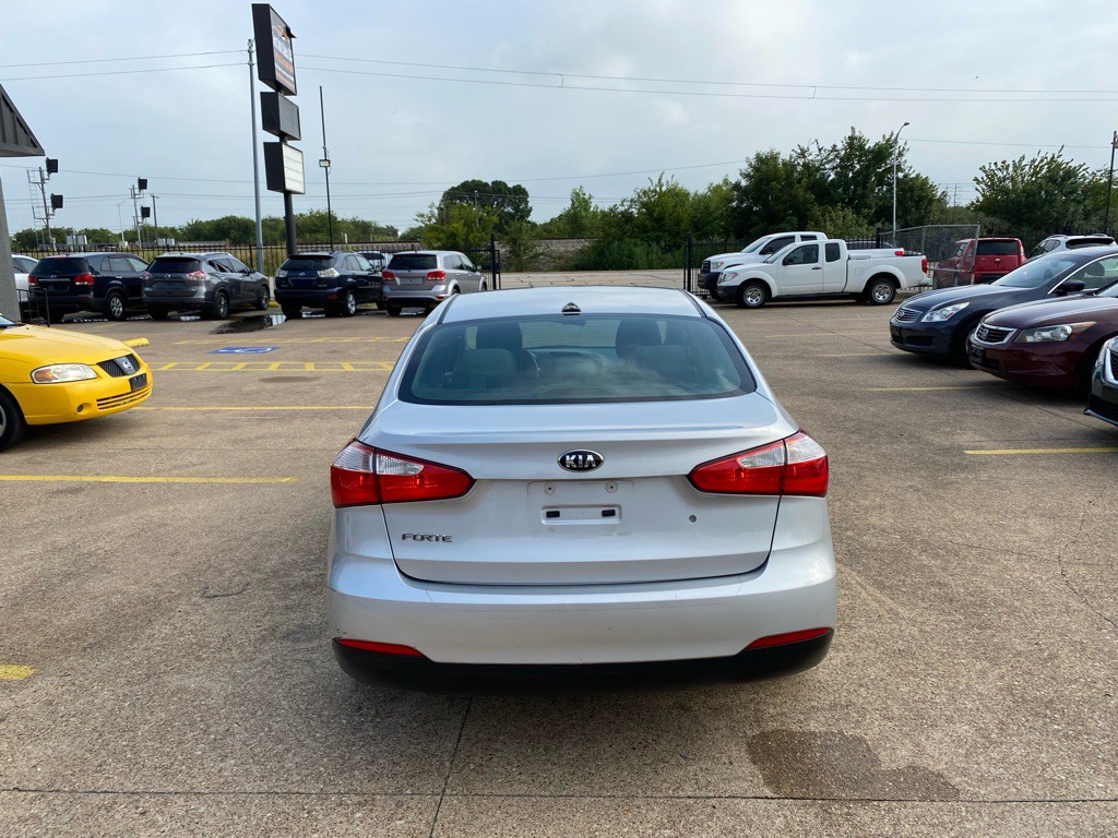 2015 Kia Forte Image 5