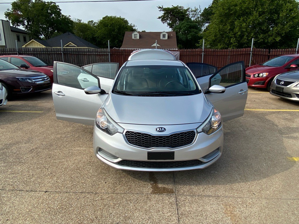 2015 Kia Forte Image 8