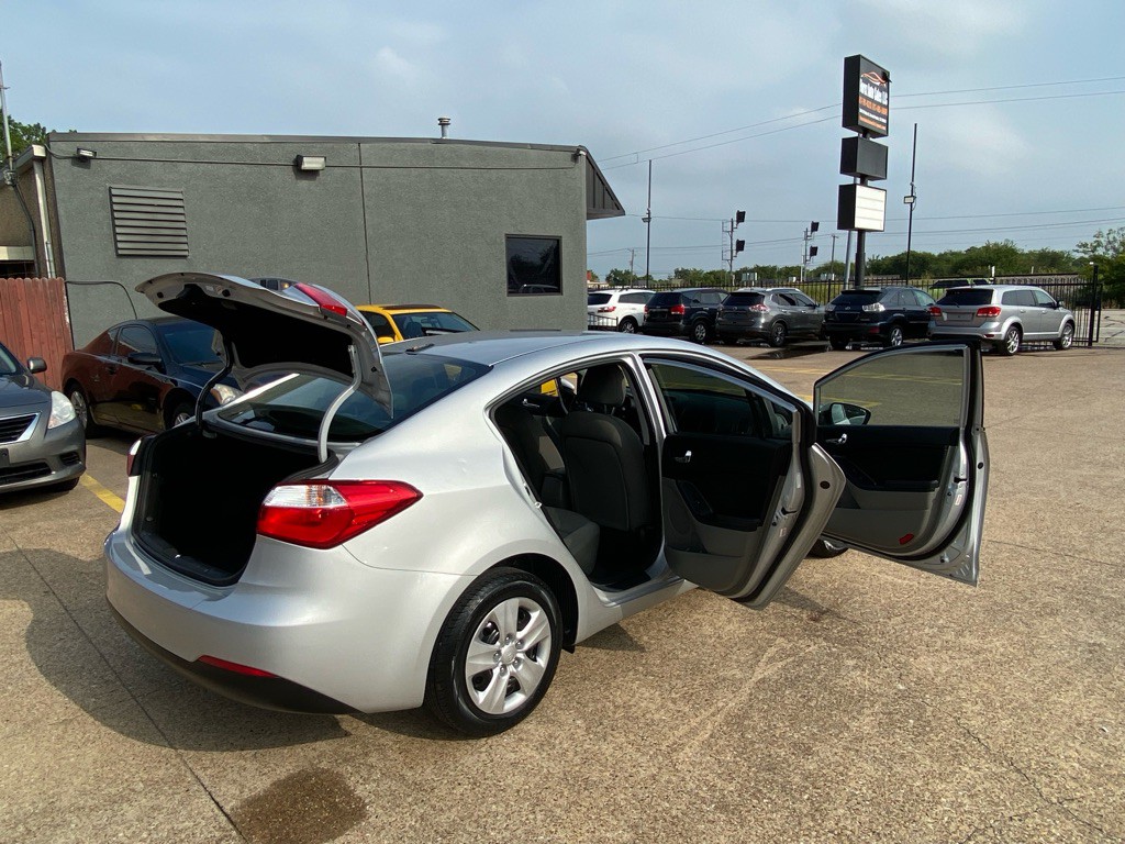 2015 Kia Forte Image 12