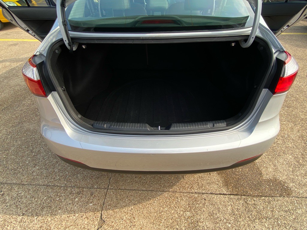 2015 Kia Forte Image 17