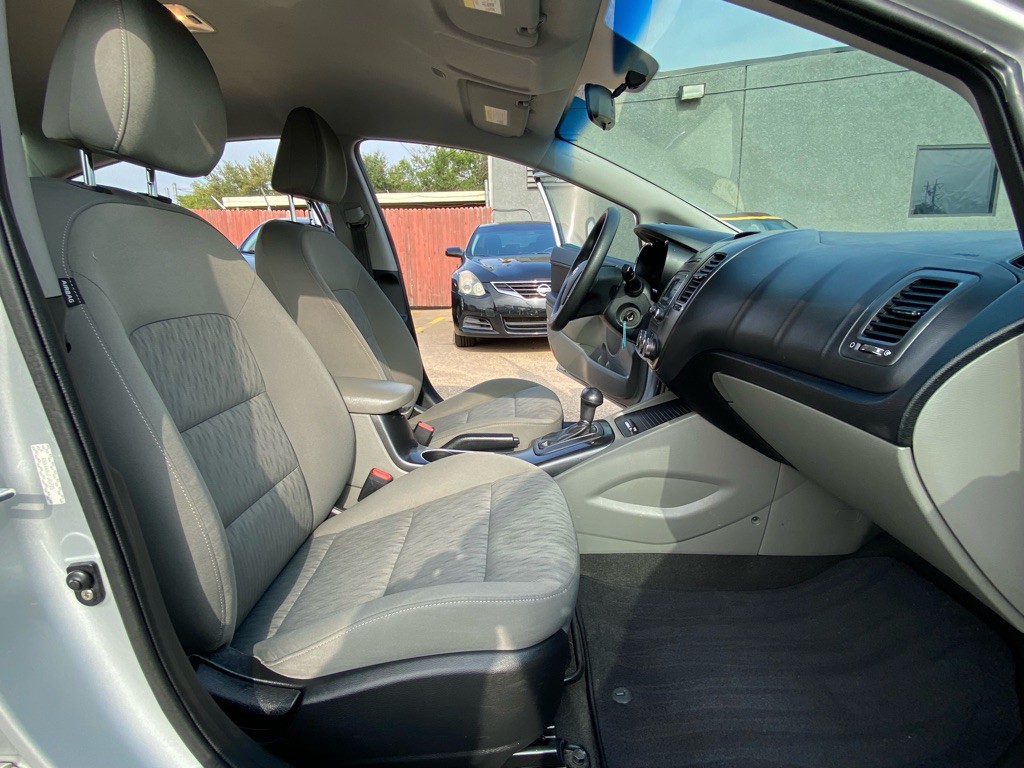 2015 Kia Forte Image 19