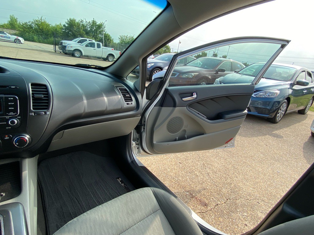 2015 Kia Forte Image 21