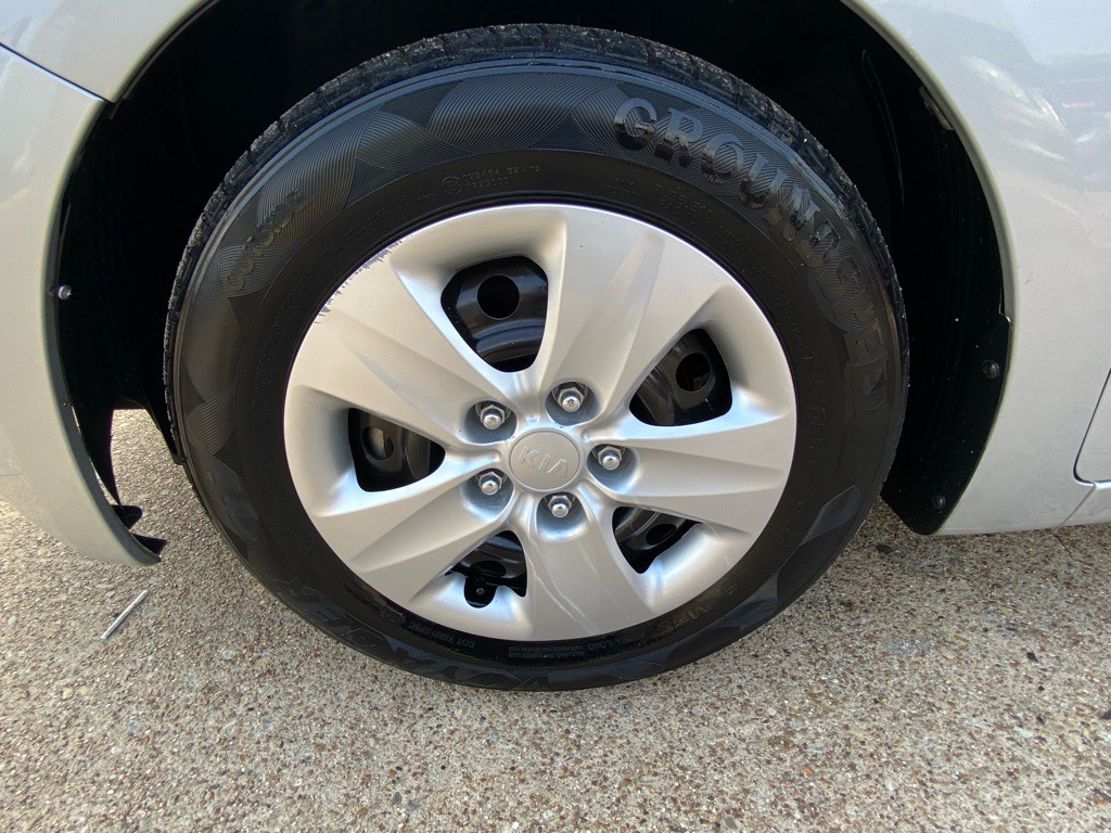 2015 Kia Forte Image 30