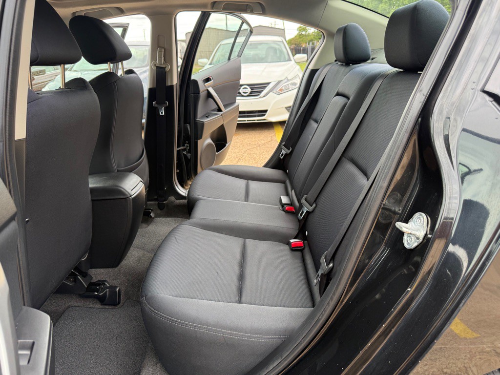 2011 Mazda Mazda3 Image 16