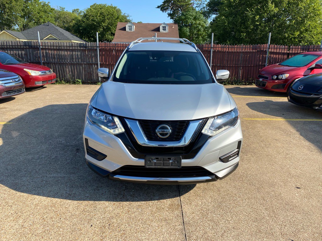 2020 Nissan Rogue Image 2