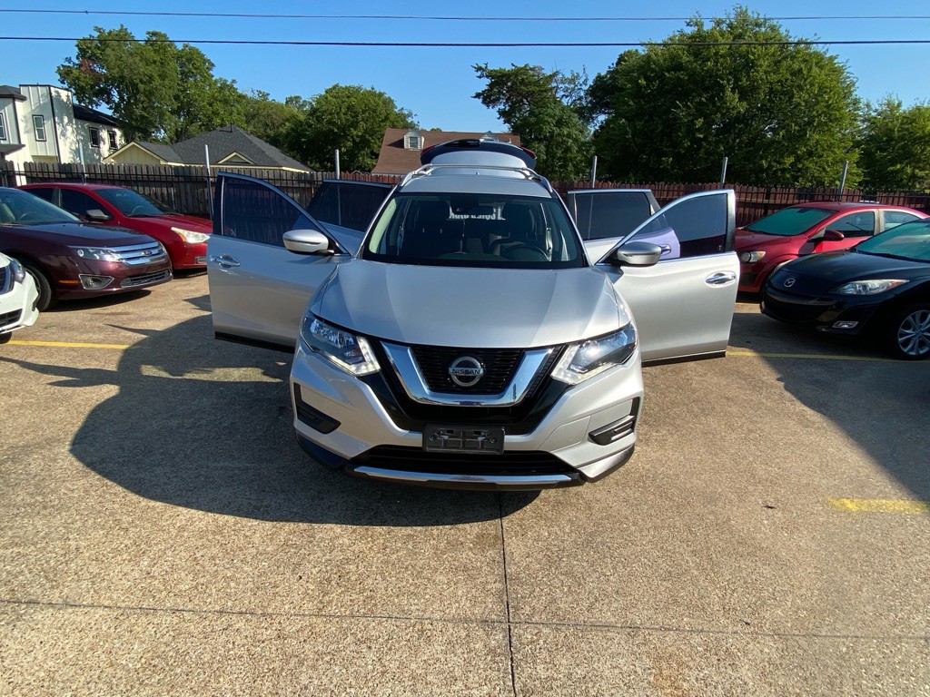 2020 Nissan Rogue Image 8