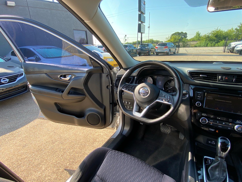 2020 Nissan Rogue Image 22