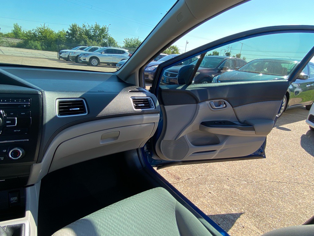 2015 Honda Civic Image 21