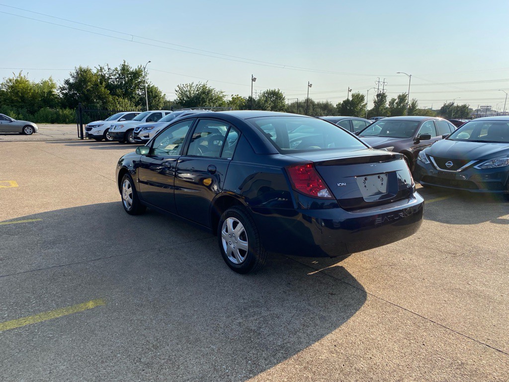2007 Saturn ION Image 4