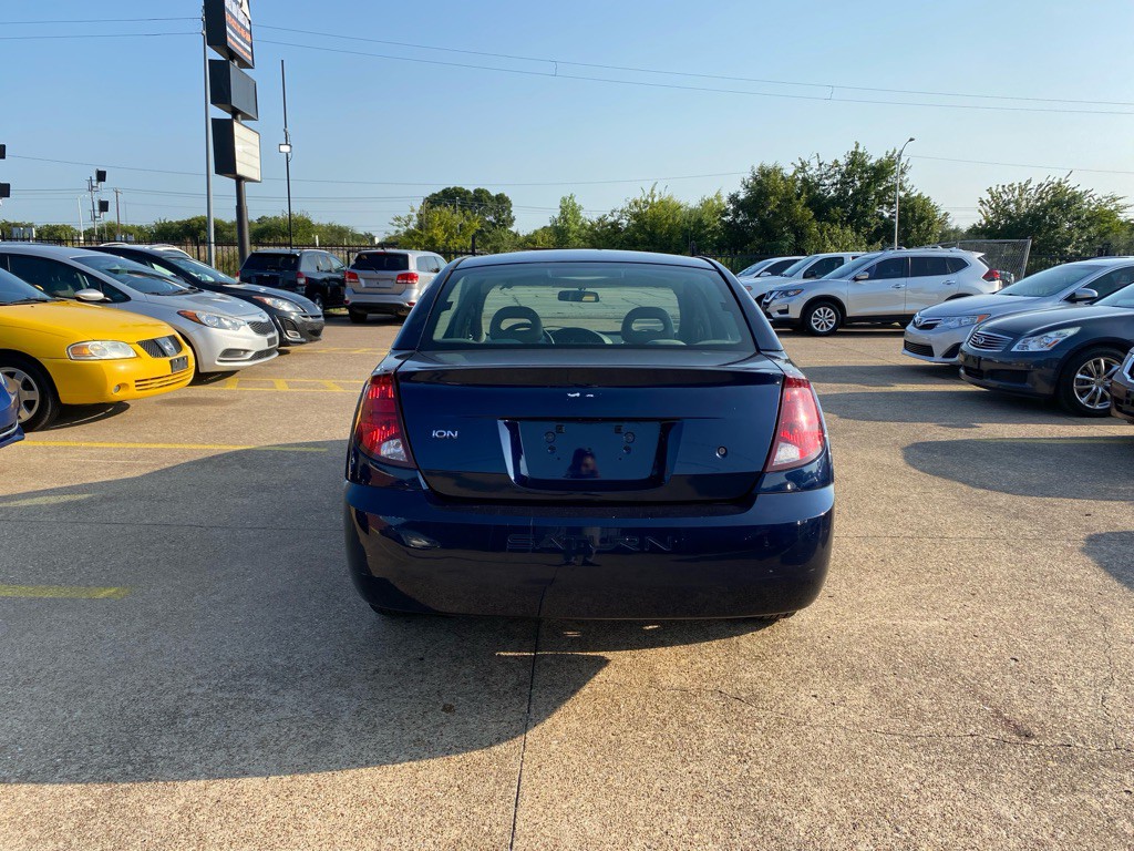 2007 Saturn ION Image 5