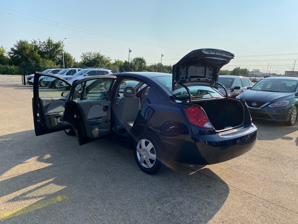 2007 Saturn ION Image 10