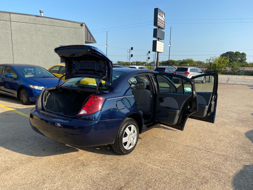 2007 Saturn ION Image 12