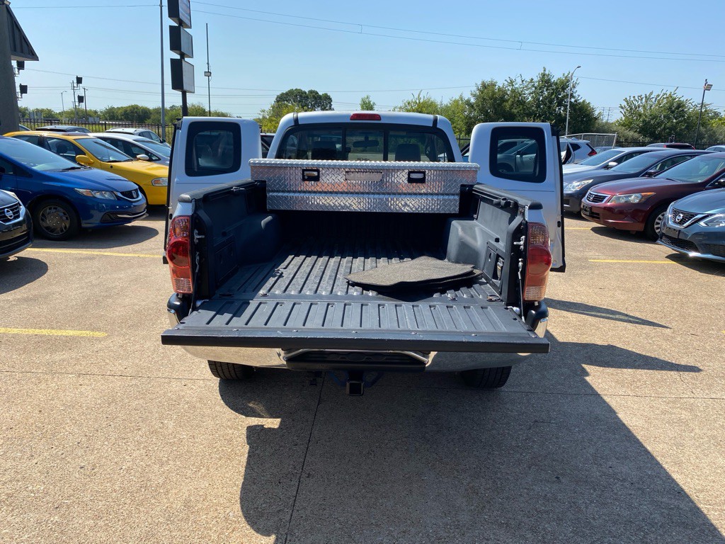 2005 Toyota Tacoma Image 11