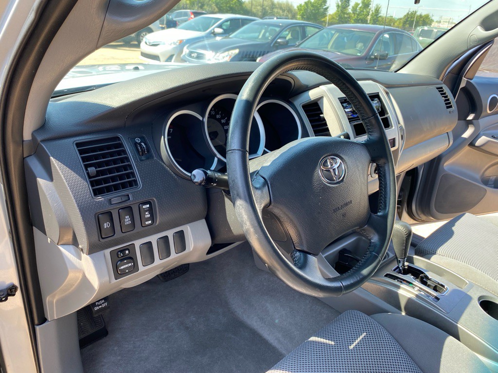 2005 Toyota Tacoma Image 14