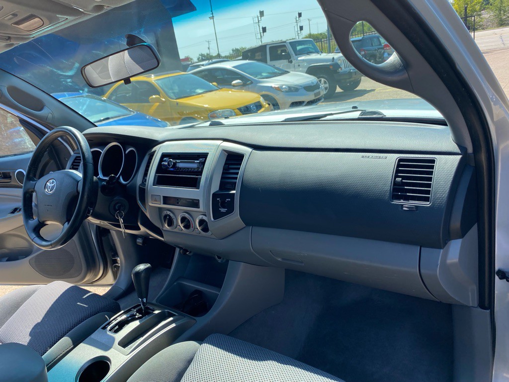 2005 Toyota Tacoma Image 20