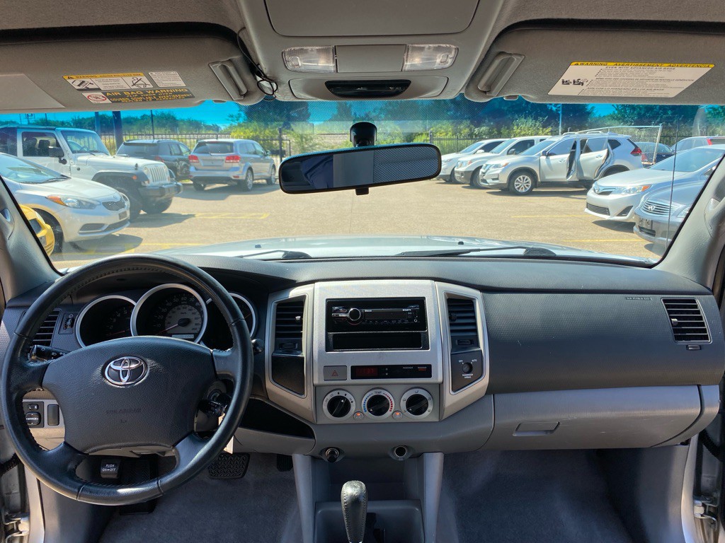 2005 Toyota Tacoma Image 21
