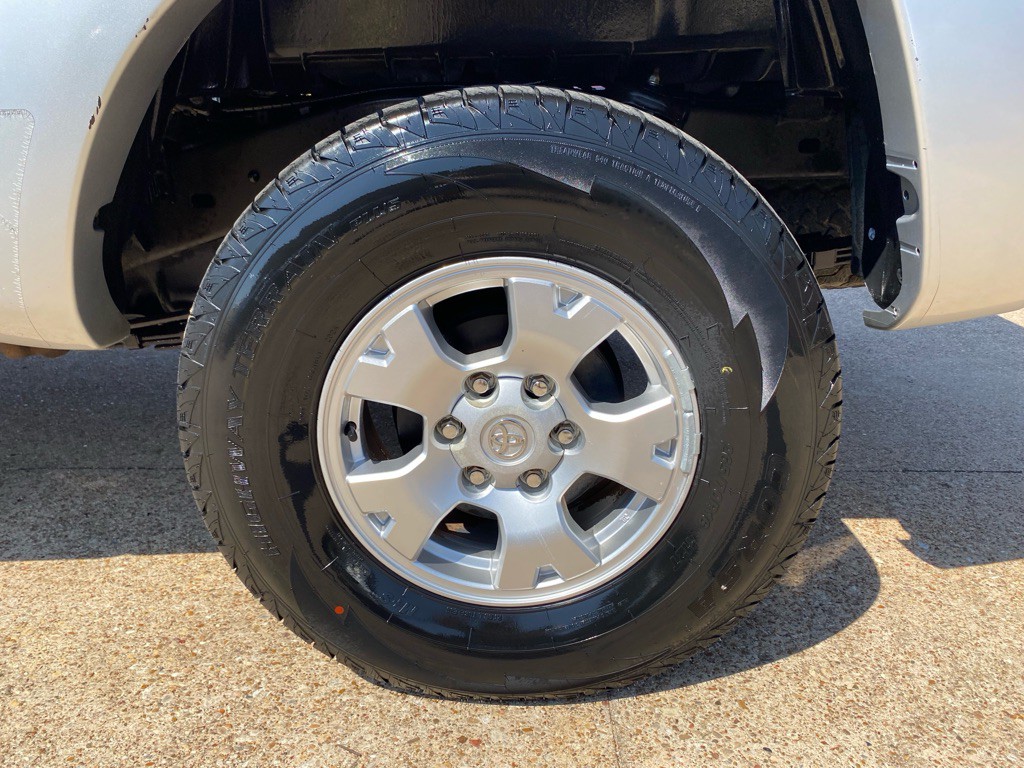 2005 Toyota Tacoma Image 28