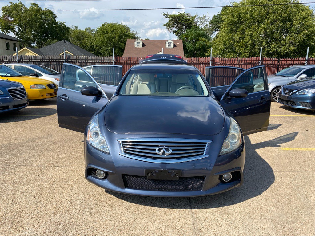 2011 INFINITI G37 Image 8
