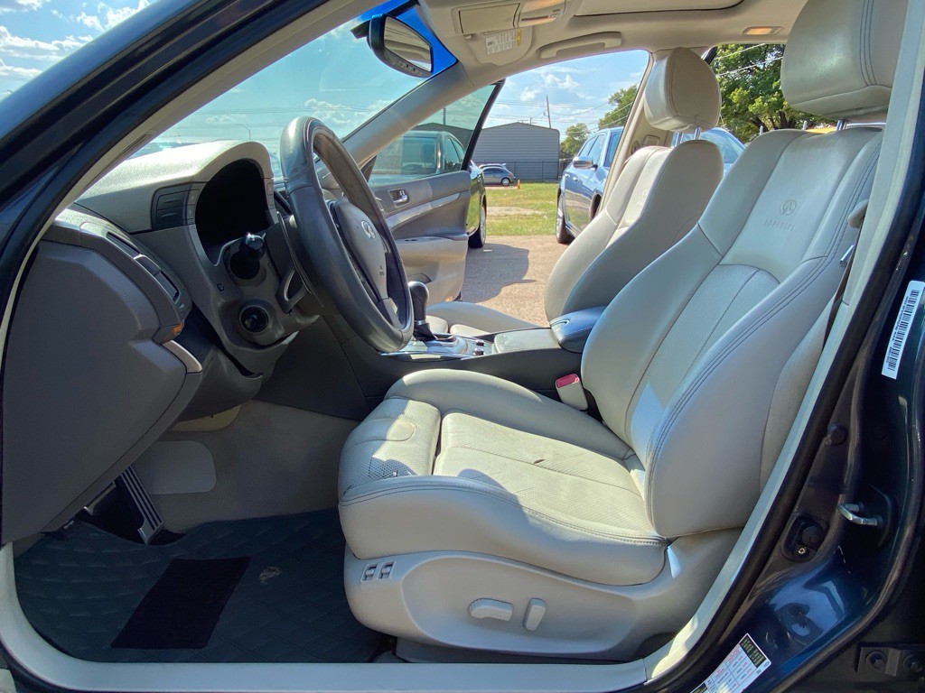 2011 INFINITI G37 Image 14