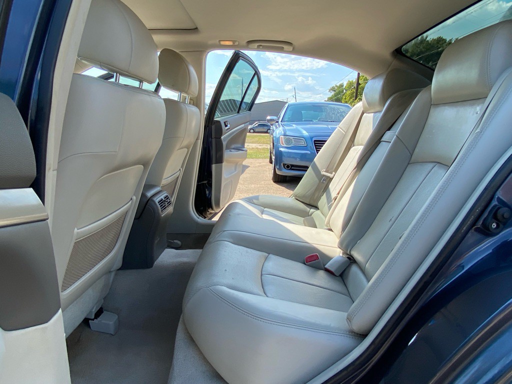 2011 INFINITI G37 Image 15